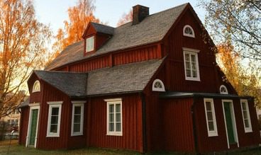 freshly repainted historical house by KB Construction